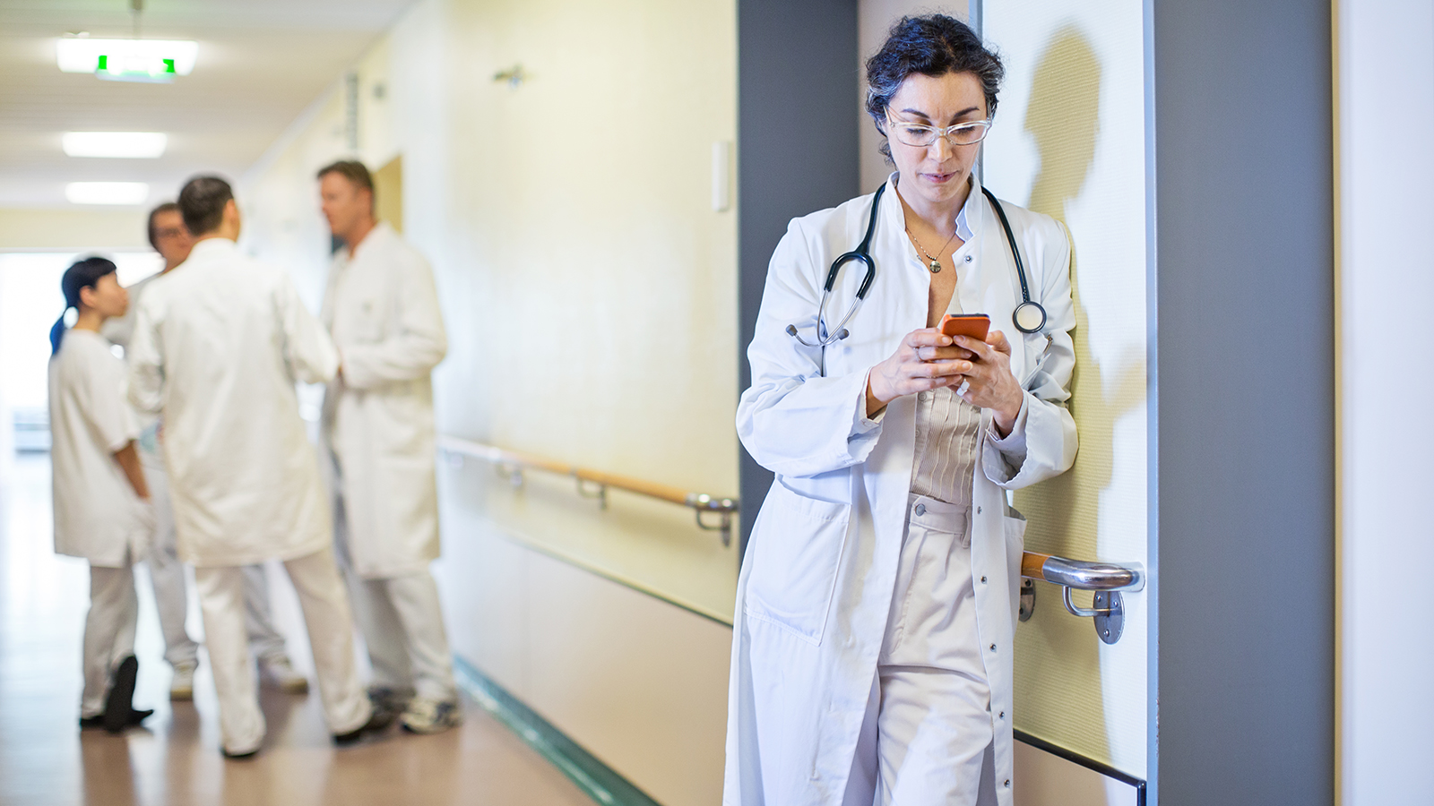 Secure healthcare messaging systems: Ten key questions